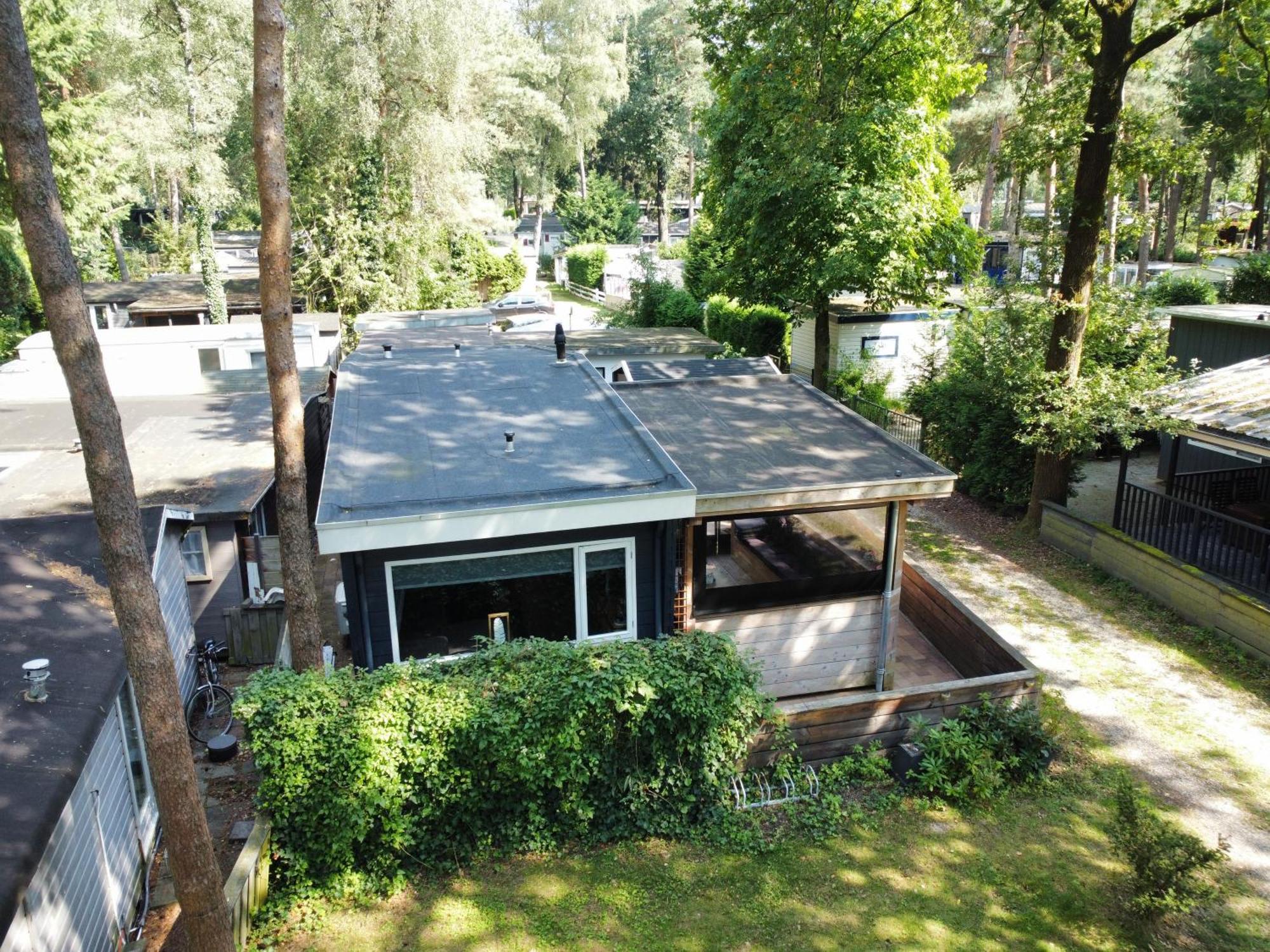 Chalet Bosrijk Midden In De Natuur-Eten&Drinken-Activiteiten-Ontspanning-En Nog Veel Meer Hoenderloo Exterior photo